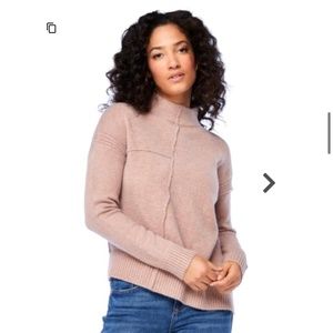 A-Frame Hem & Thread Sweater in Blush
